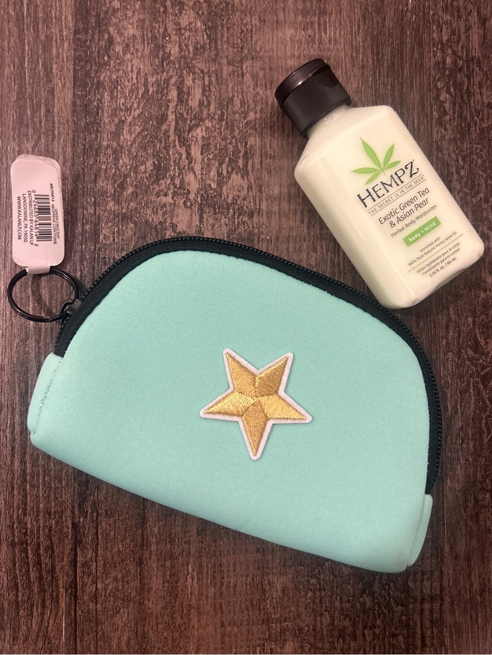 Hempz Exotic Green Tea & Asian Pear Body Lotion with Star Zip Pouch
